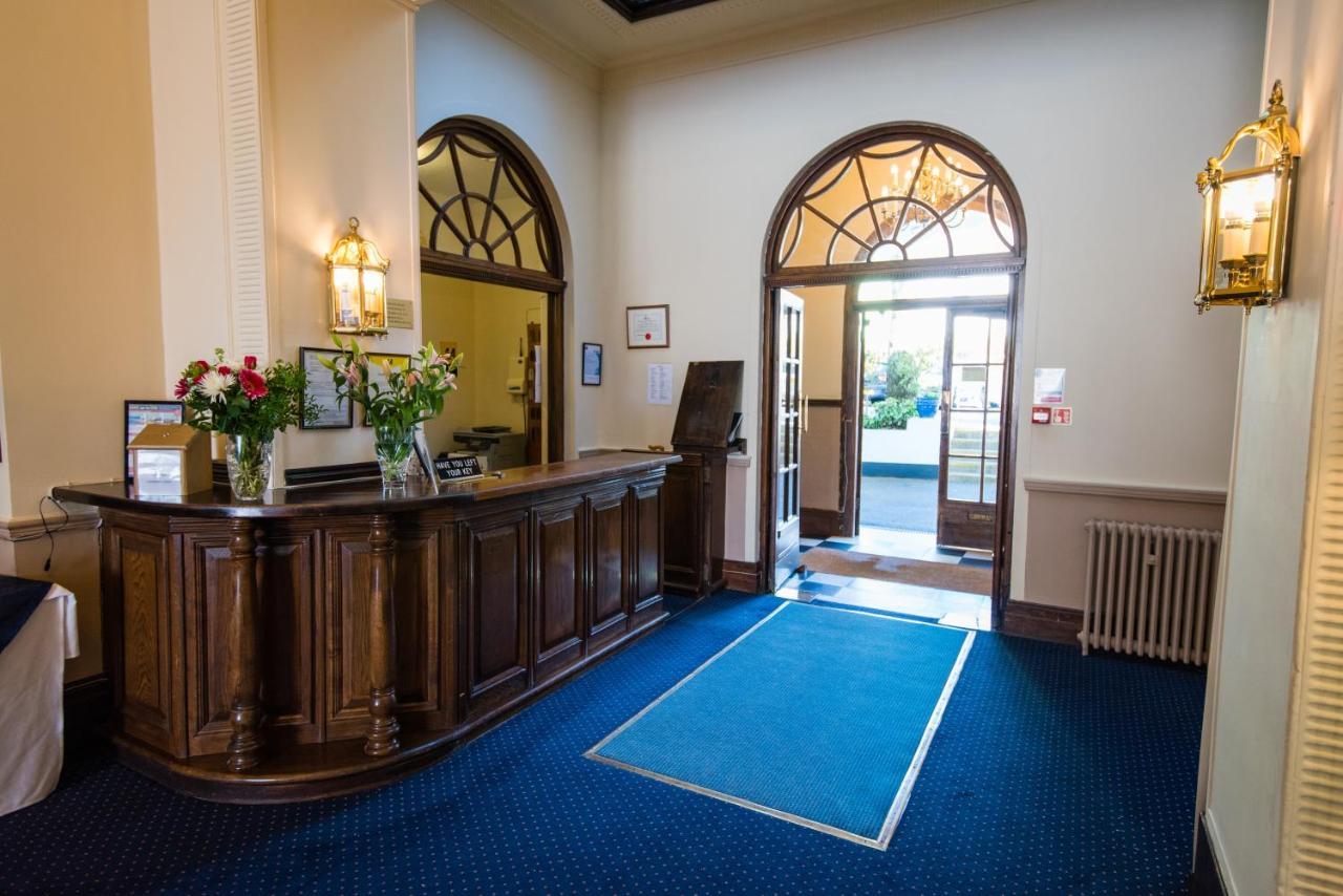 Abbey Lawn Hotel توركواي المظهر الخارجي الصورة