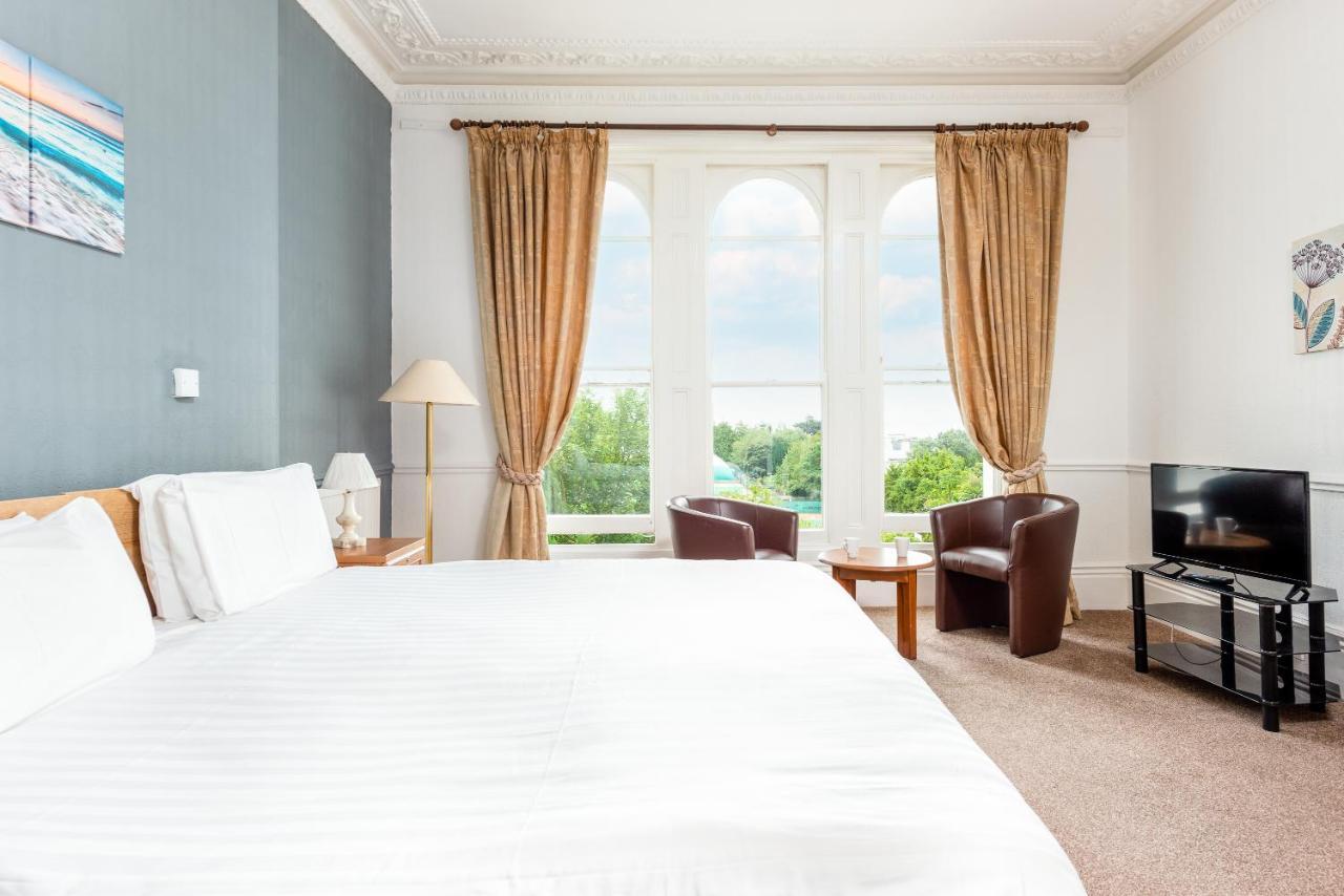 Abbey Lawn Hotel توركواي المظهر الخارجي الصورة